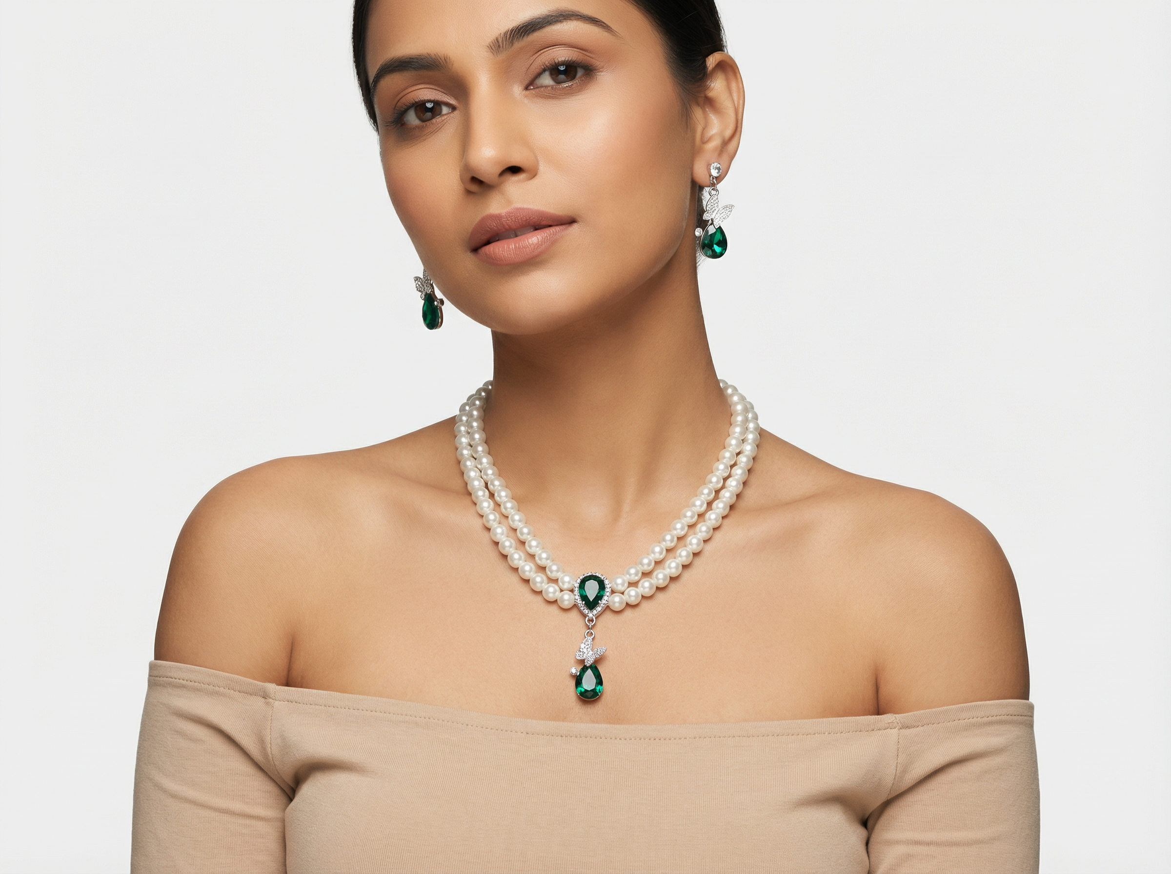 "Royal Grace" Pearl & Crystal Jewellery Set